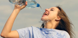 فوائد شرب النساء للماء 