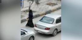 فتاة ترقص في الشارع بالاردن 