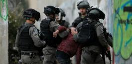 الاحتلال يعتقل مواطنين في الضفة الغربية