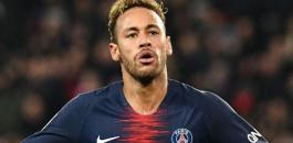 100-125526-neymar-attacks-psg-fan_700x400