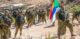 بالفيديو.. ضباط اسرائيليون ينهالون بالضرب والإهانات على جندي درزي