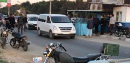 مواطن يطعن اثنين من عناصر الشرطة على حاجز أمني وسط قطاع غزة