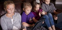 الاضرار التي تلحق بالطفل نتيجة الادمان على الهواتف الذكية 