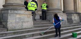 جامعة "أكسفورد" تقدم اعتذارها لعاملة نظافة 