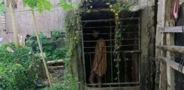 امرأة محتجزة