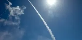 اطلاق صواريخ