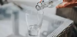 الماء المثلج