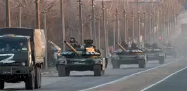 Russia-Ukraine-War-Pro-Russian-tanks-Z-symbol-Mariupol-Donetsk-highway-Ukraine-March-23-2002.webp