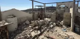 هدم-ذاتي-للمنازل-وتوزيع-أوامر-هدم-جديدة-في-العيساوية-وسلوان.webp
