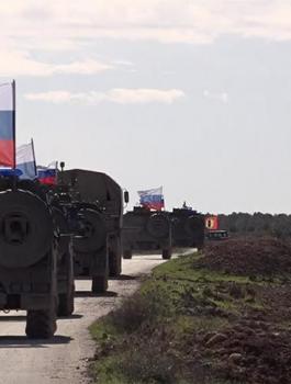 تسير دوريات روسية في منبج 