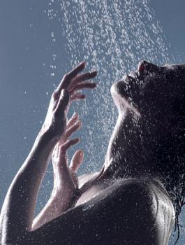 عادات سيئة عند الاستحمام 