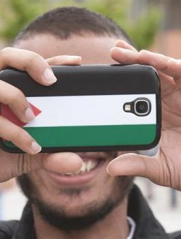 عدد الهواتف الذكية في فلسطين 