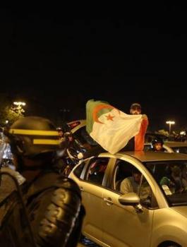 مصرع فتاة في اعقاب فوز منتخب الجزائر 