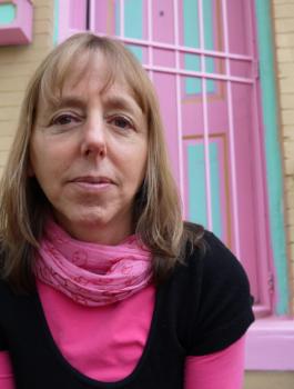  أمريكية تساند القضية الفلسطينية منذ 50 عاماً تعرضت للاعتقال والضرب