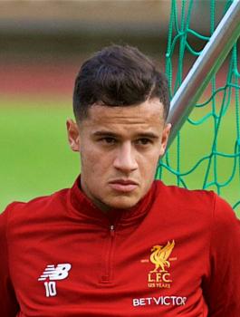  الجميع في ليفربول يطالبون كوتينيو بالبقاء وتجاهل برشلونة