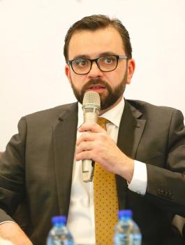 منع ايهاب بسيسو من السفر الى الخارج 