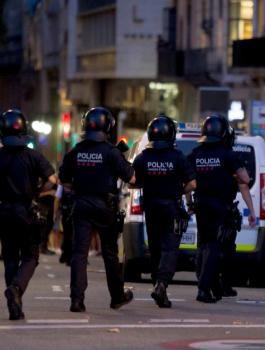 الداخلية الإسبانية تسيطر على شرطة كتالونيا لمنع انفصالها 