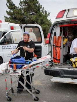 اصابة مستوطن في الخليل 