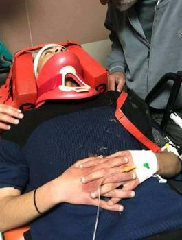 إصابة شاب بجروح خطيرة بعد أن دهسه مستوطن قرب حزما