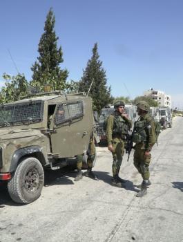 إصابة 8 شبان واعتقال 3 ثلاثة طلاب بمواجهات مع الاحتلال شرق رام الله