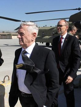 وزير الدفاع الامريكي في العراق 