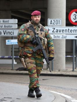 طعن شرطي في بروكسيل 