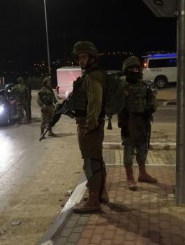 مسلحون يطلقون النار من سيارة مسرعة على نقطة لجيش الاحتلال جنوب نابلس