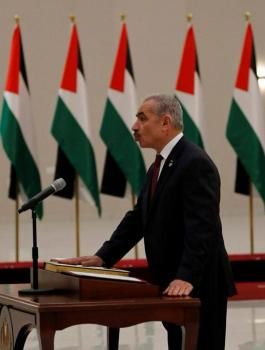 الحكومة الفلسطينية والمواطنين 