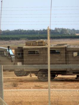 حوامة تخترق الحدود مع غزة 