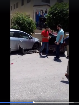 حادث في رام الله.. سائقة تصدم بمركبتها 4 مركبات متوقفة (فيديو)