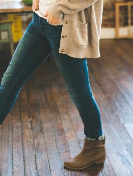 هذا ما يفعله الجينز الضيق لدى النساء