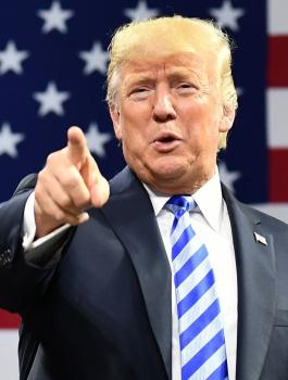 ترامب يعلن رحيل محامي البيت الأبيض 