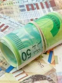 أسعار العملات: استقرار في أسعار الدولار والدينار