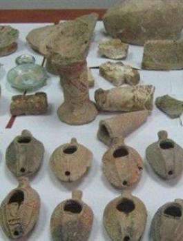 الشرطة تضبط 34 قطعة أثرية داخل منزل جنوب الخليل