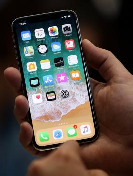 مستخدمو هاتف آيفون X يشتكون من الصوت في أجهزتهم