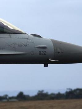 استراليا تعلق ضرباتها الجوية في سوريا 