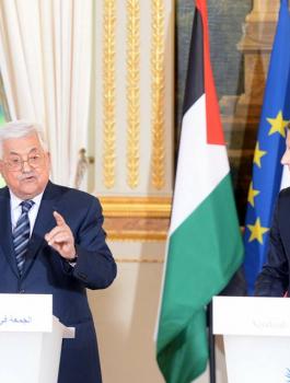 الرئيس من باريس: لن نقبل بأي خطة سلام أمريكية بعد الآن