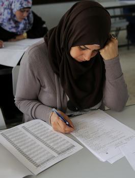 التربية والعمل تعلنان عن قروض للمعلمين الذين لم يوفقوا بالحصول على وظيفة