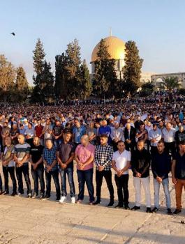 صلاة عيد الفطر في المسجد الأقصى 