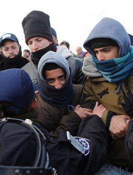 اخلاء عمونا 