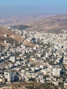 الاستيلاء على اراضي المواطنين في نابلس 