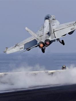 القصف الجوي الامريكي على سوريا 