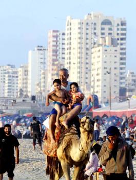 العثور على جثة سيدة مقتولة لديها 5 أطفال في غزة