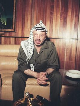 اليوم يصادف ذكرى ميلاد الشهيد ياسر عرفات