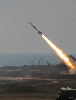 السعودية تعترض صاروخا باليستيا اطلقه الحوثيون