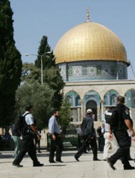 شؤون القدس تطلب من الأمة العربية والإسلامية حماية الأقصى من تمادي المستوطنين