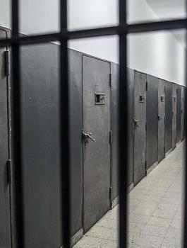 معتقلين فلسطينيين مصابين بفيروس كورونا 