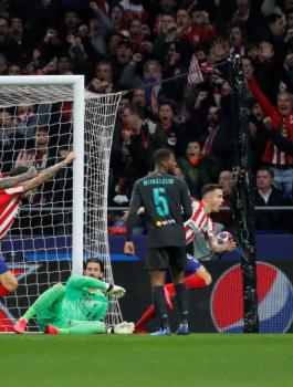 اتلتيكو مدريد وليفربول 