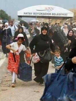 اللاجئيين السوريين يعودون الى بلادهم 