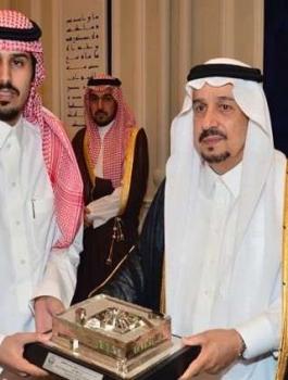 شاب سعودي ينقذ 50 شخصاً من حريق .. ويفقد أسرته بعد أيام بحريق آخر